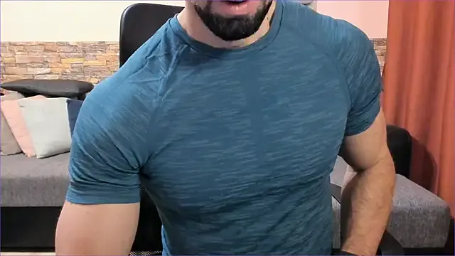 HotHunkTrainer from StripChat