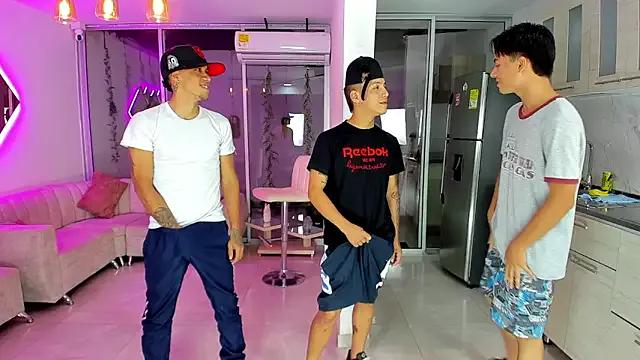 Houseofwarrios from StripChat is Freechat