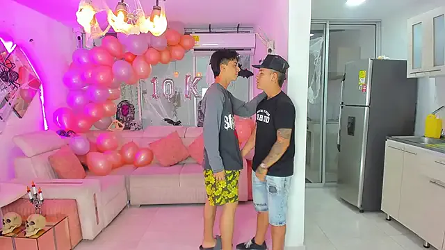 Houseofwarrios from StripChat is Freechat