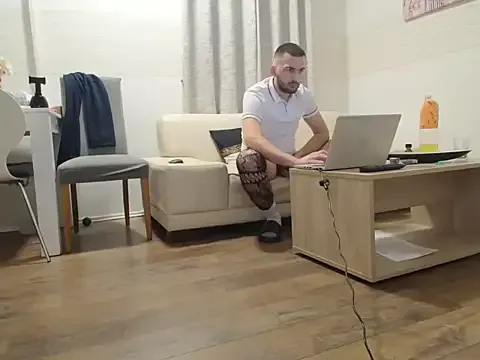 HungarianVersdad from StripChat is Freechat