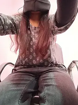 Iamyourdarling from StripChat is Freechat