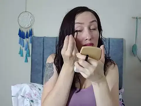 Girls: try live performances with matured performers, from dancing to quirks, in a variety of beautiful sex cams.