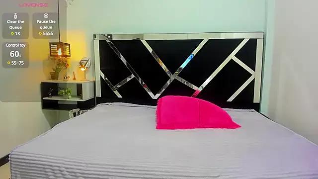 Girls: try live performances with matured performers, from dancing to quirks, in a variety of beautiful sex cams.