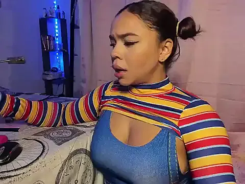 ImSofiVega from StripChat is Freechat