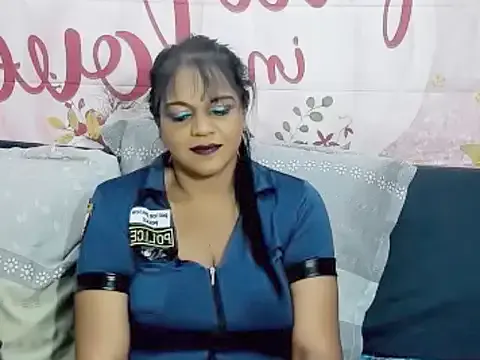 indianswtbella from StripChat is Freechat