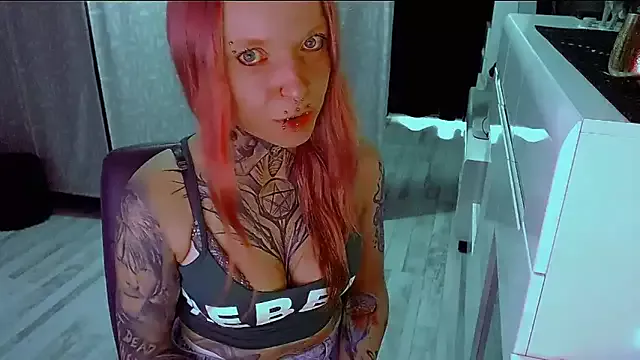 InesGold from StripChat