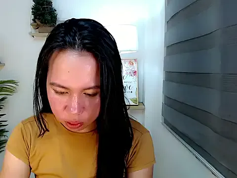 Innocent_katty from StripChat is Freechat