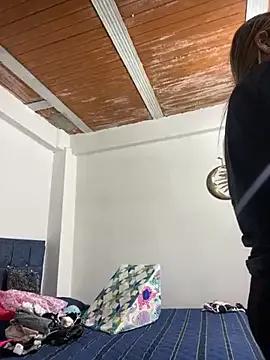 Iris_love18 from StripChat