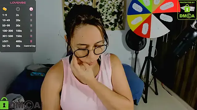 Girls: try live performances with matured performers, from dancing to quirks, in a variety of beautiful sex cams.