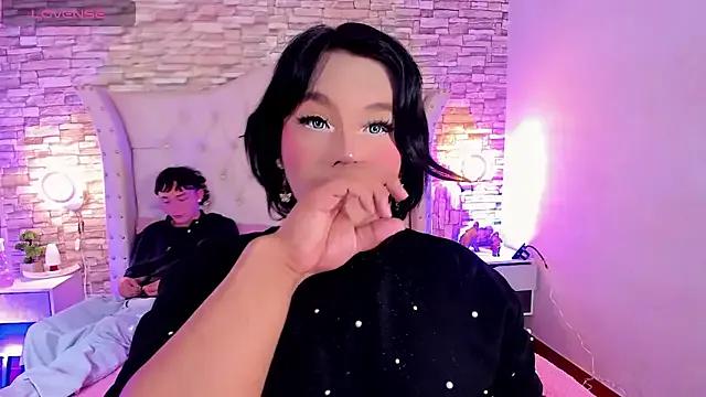 Isa_Queen_TS from StripChat is Freechat