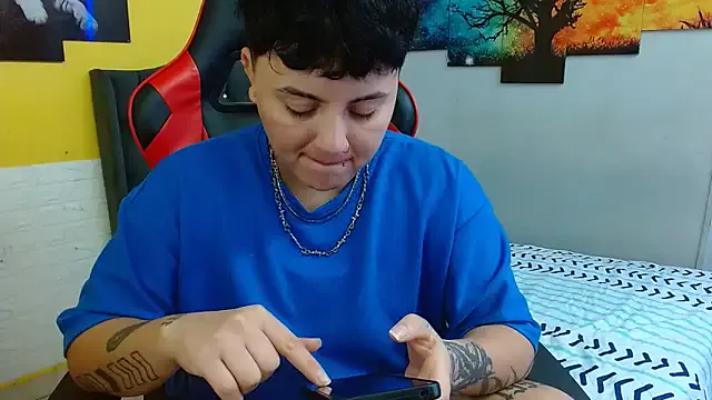 Girls: try live performances with matured performers, from dancing to quirks, in a variety of beautiful sex cams.