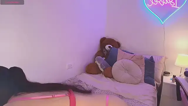 IsabelCortes from StripChat