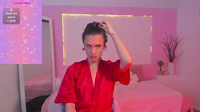 Girls: try live performances with matured performers, from dancing to quirks, in a variety of beautiful sex cams.