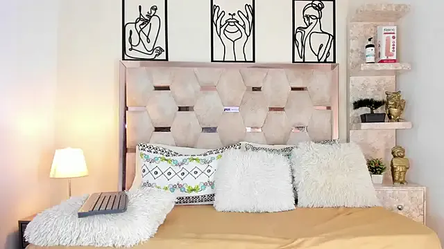 Girls: try live performances with matured performers, from dancing to quirks, in a variety of beautiful sex cams.