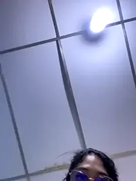 Isabella-2709 from StripChat is Freechat