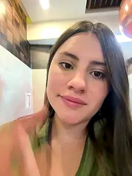 Isabella21_ from StripChat is Freechat