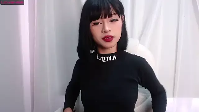 Isabella__dark from StripChat