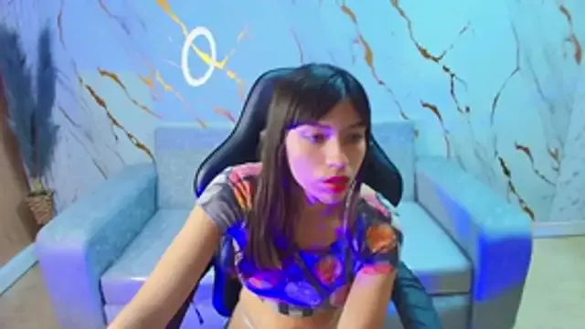 Isabella_Blondetf from StripChat