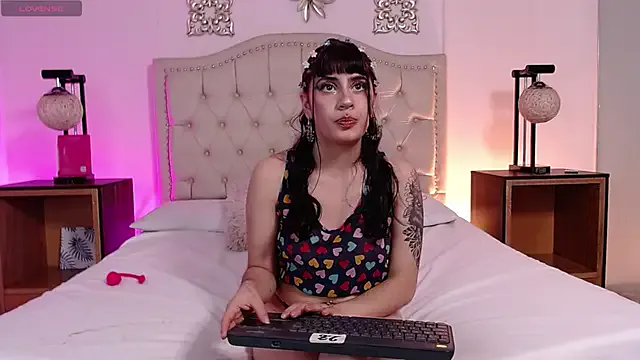 Isabella_CherryX from StripChat is Freechat