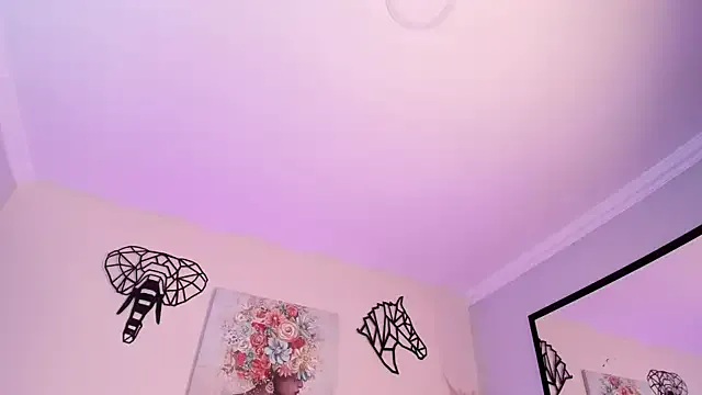 Isabella_Crofts from StripChat is Freechat