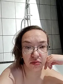 Isabella_Geney from StripChat is Freechat