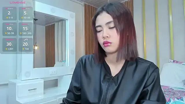ISABELLA_HEIST from StripChat is Freechat