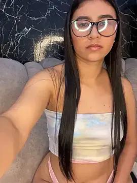 Isabella_Montoya from StripChat is Freechat