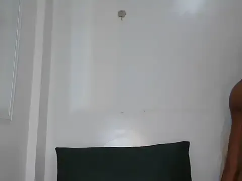 Islandarkgirl from StripChat is Freechat