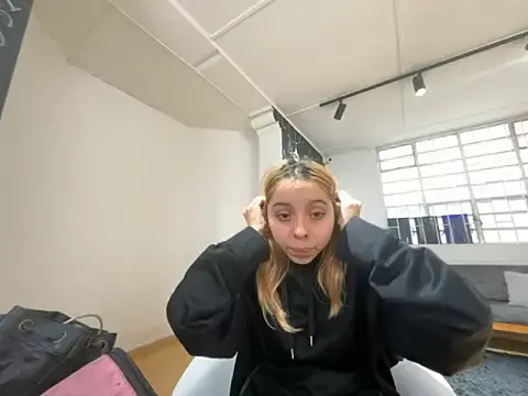 Its_bibi from StripChat