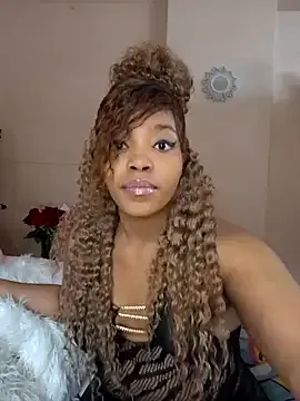 ItsLeyaa from StripChat is Freechat