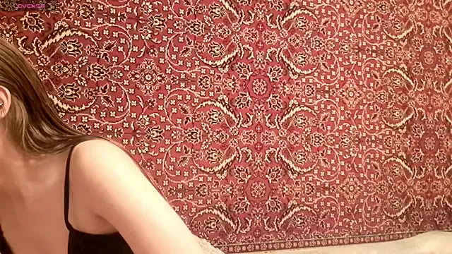 ivetabloom from StripChat is Freechat