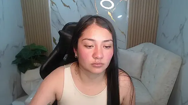 Ivony18_b from StripChat