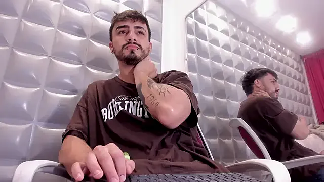 Girls: try live performances with matured performers, from dancing to quirks, in a variety of beautiful sex cams.