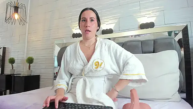 Girls: try live performances with matured performers, from dancing to quirks, in a variety of beautiful sex cams.