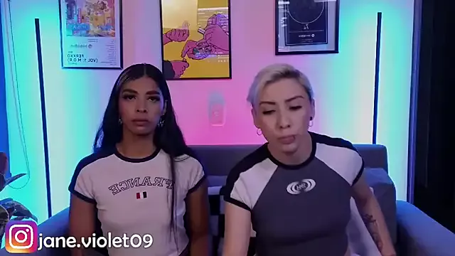 Girls: try live performances with matured performers, from dancing to quirks, in a variety of beautiful sex cams.