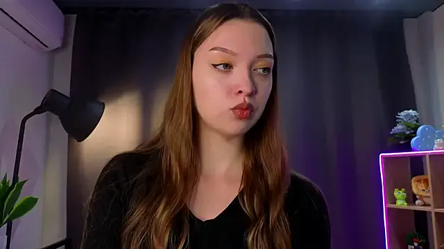 JanelKutz from StripChat is Freechat