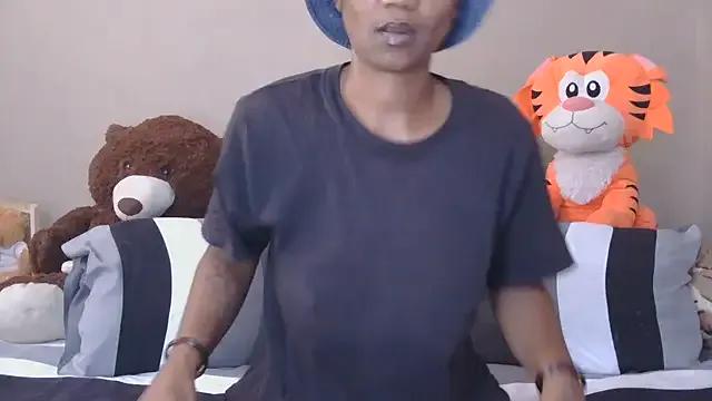 JANIELEE from StripChat is Freechat