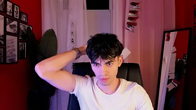 JaremyHarris from StripChat is Freechat