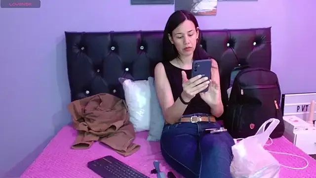 Girls: try live performances with matured performers, from dancing to quirks, in a variety of beautiful sex cams.