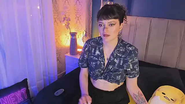 Girls: try live performances with matured performers, from dancing to quirks, in a variety of beautiful sex cams.