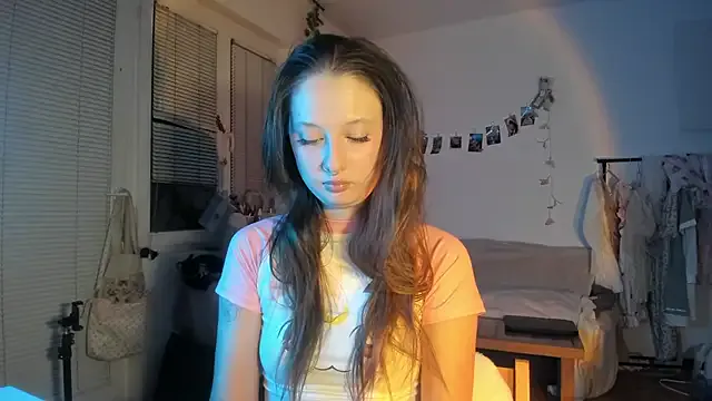 Jenny_darling_love from StripChat is Freechat