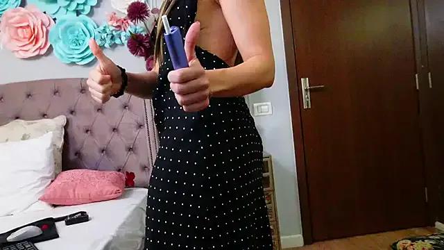 JessieJunee from StripChat