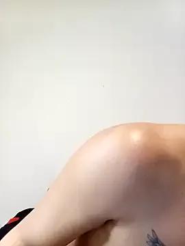 jesusboylatin from StripChat is Freechat