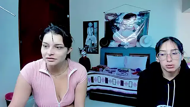 Girls: try live performances with matured performers, from dancing to quirks, in a variety of beautiful sex cams.