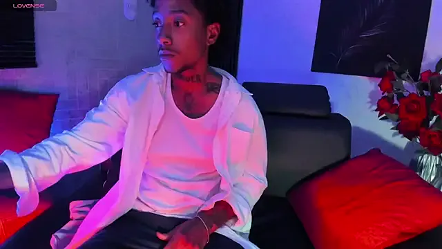 JhonyMiller_ from StripChat