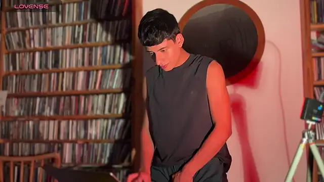 Jim_dj from StripChat