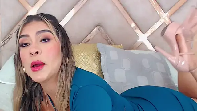 JoannaStanford from StripChat is Freechat