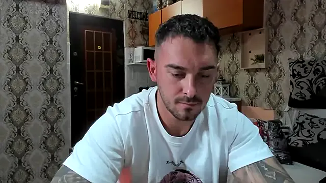 Jonmusclemaster from StripChat