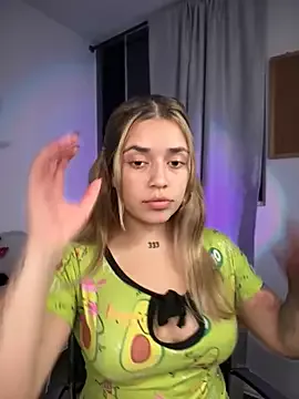 JoselinFlower_ from StripChat is Freechat