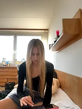 JudithCarly from StripChat is Freechat